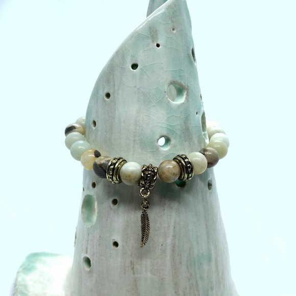 Trinkets by Trinity Jewelry - Agate Bead and Feather Bracelet